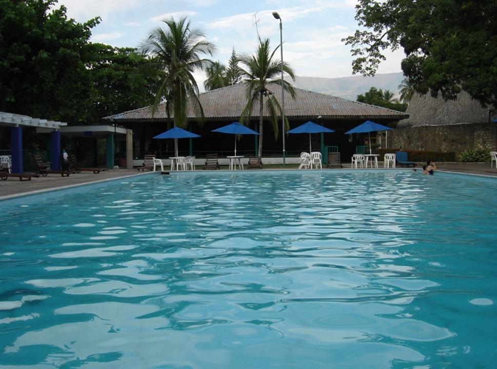 Hotel Guadaira Resort Мелгар Екстериор снимка