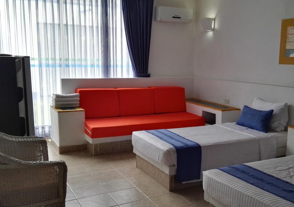 Hotel Guadaira Resort Мелгар Екстериор снимка