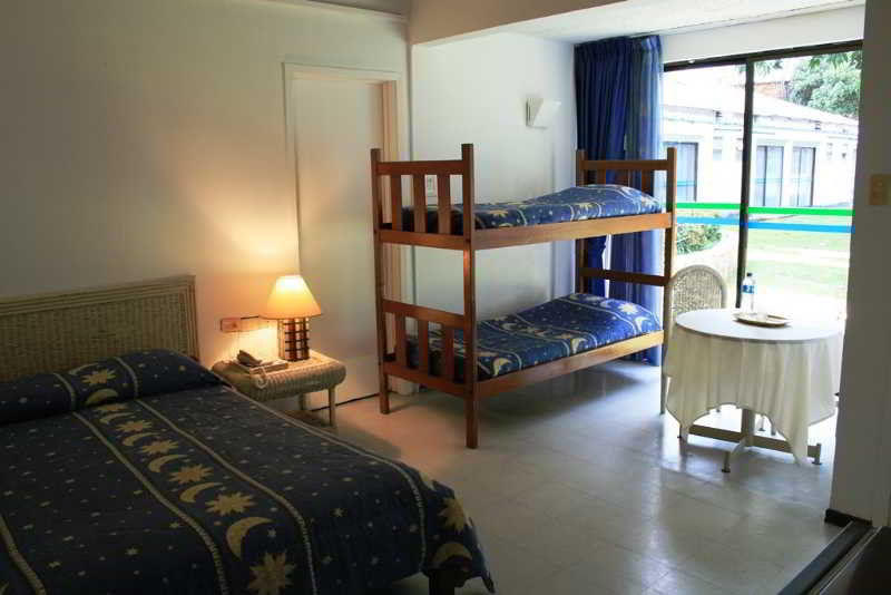 Hotel Guadaira Resort Мелгар Екстериор снимка