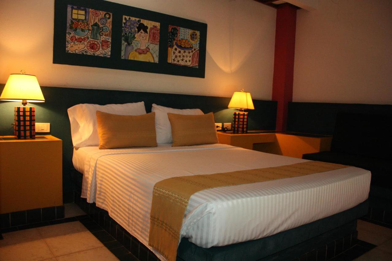 Hotel Guadaira Resort Мелгар Екстериор снимка